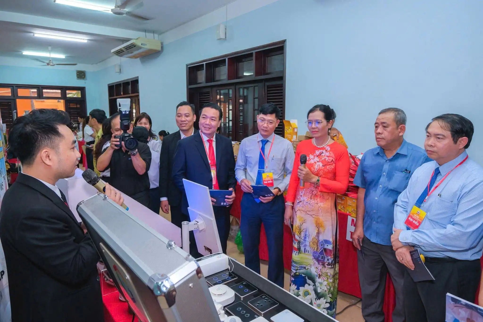 Gitta Smart Home Ấn Tượng Tại Đại Hội Doanh Nghiệp Gò Vấp: Lan Tỏa Giải Pháp Nhà Thông Minh Thời Đại 4.0 2 Gitta Smart Home Ấn Tượng Tại Đại Hội Doanh Nghiệp Gò Vấp: Lan Tỏa Giải Pháp Nhà Thông Minh Thời Đại 4.0